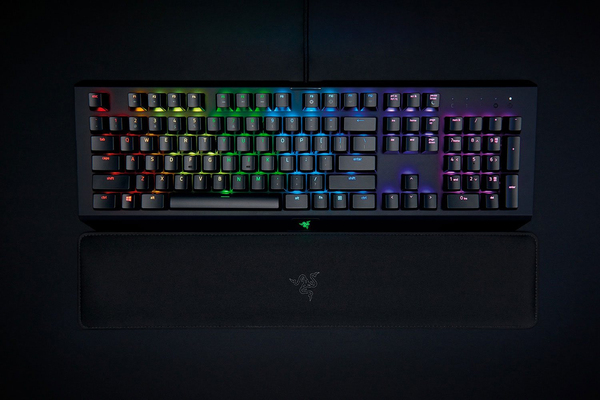 (L&ouml;yt&ouml;nurkka) Razer Keyboard Wrist Rest