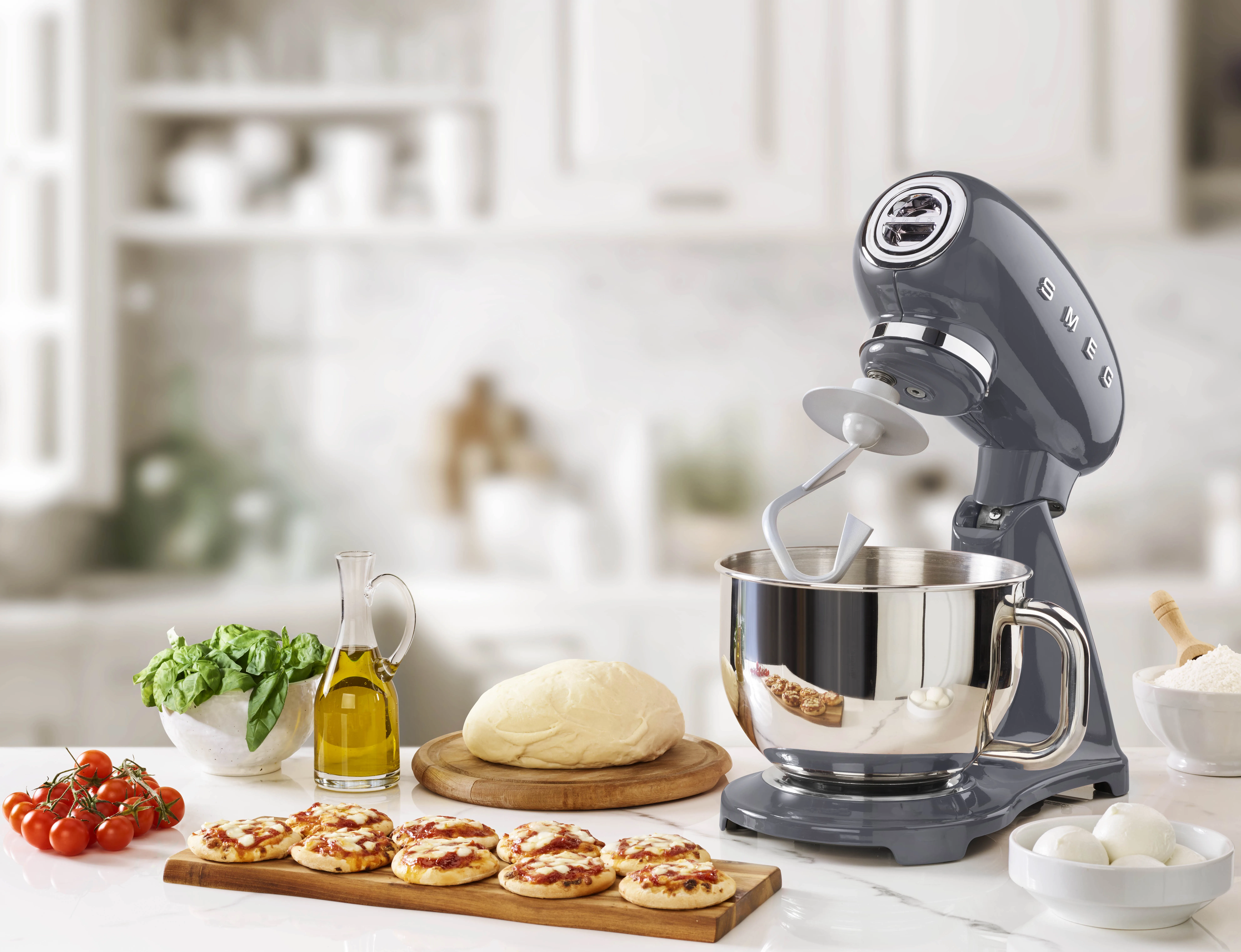 Smeg SMF03GREU -yleiskone, Harmaa
