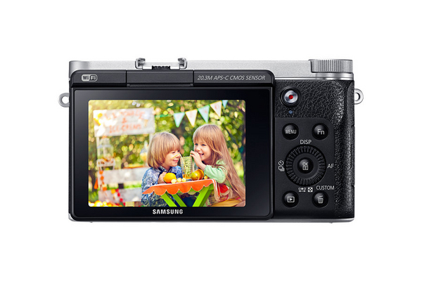 SAMSUNG NX3000 + 16-50MM PZ MUSTA WIFI