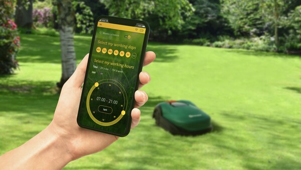 Robomow RK1000 - robot lawn mower