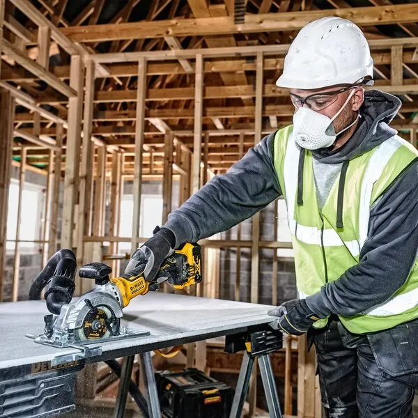 Dewalt cordless circular saw DCS571NT 18V | DCS571NT-XJ