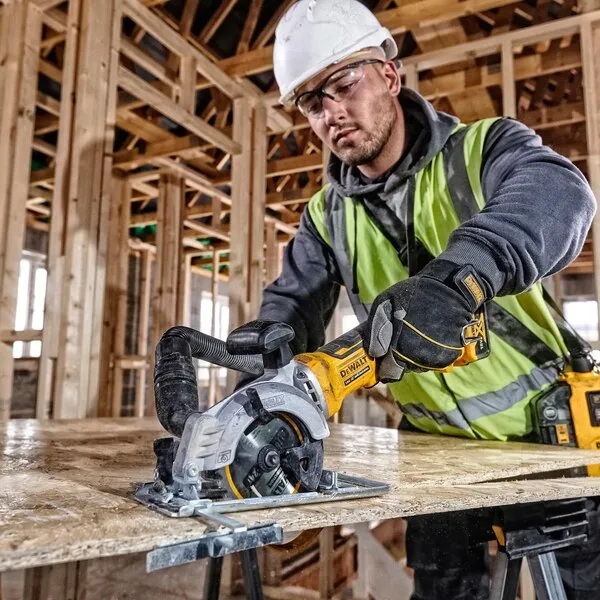 Dewalt cordless circular saw DCS571NT 18V | DCS571NT-XJ