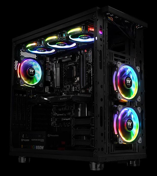 Thermaltake Riing Plus 14, 140 mm, PWM, hydraulinen laakeri, RGB -tuuletinsarja, 3 kpl, harmaa