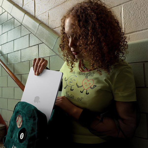 Apple MacBook Air 15" M5 (10/10) 16GB, 1TB, Starlight, MDVE4