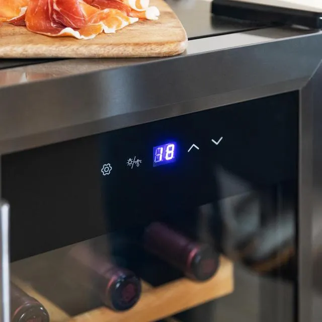 CECOTEC GrandSommelier 1550 Inox Compressor vinkyl, 15 flaskor, rostfritt st&aring;l