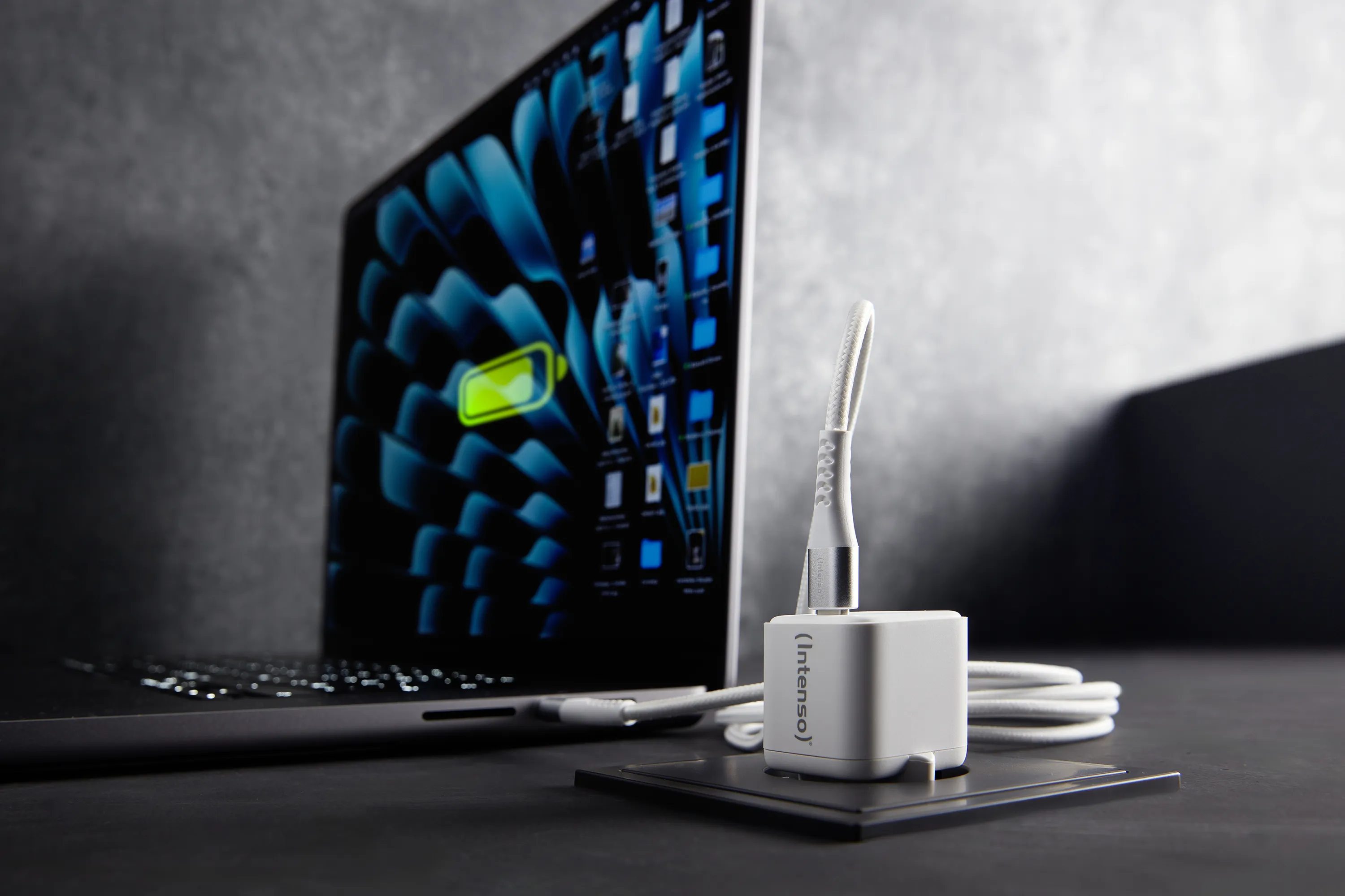 Intenso USB cable W30C + C315C GaN white - Power Adapter