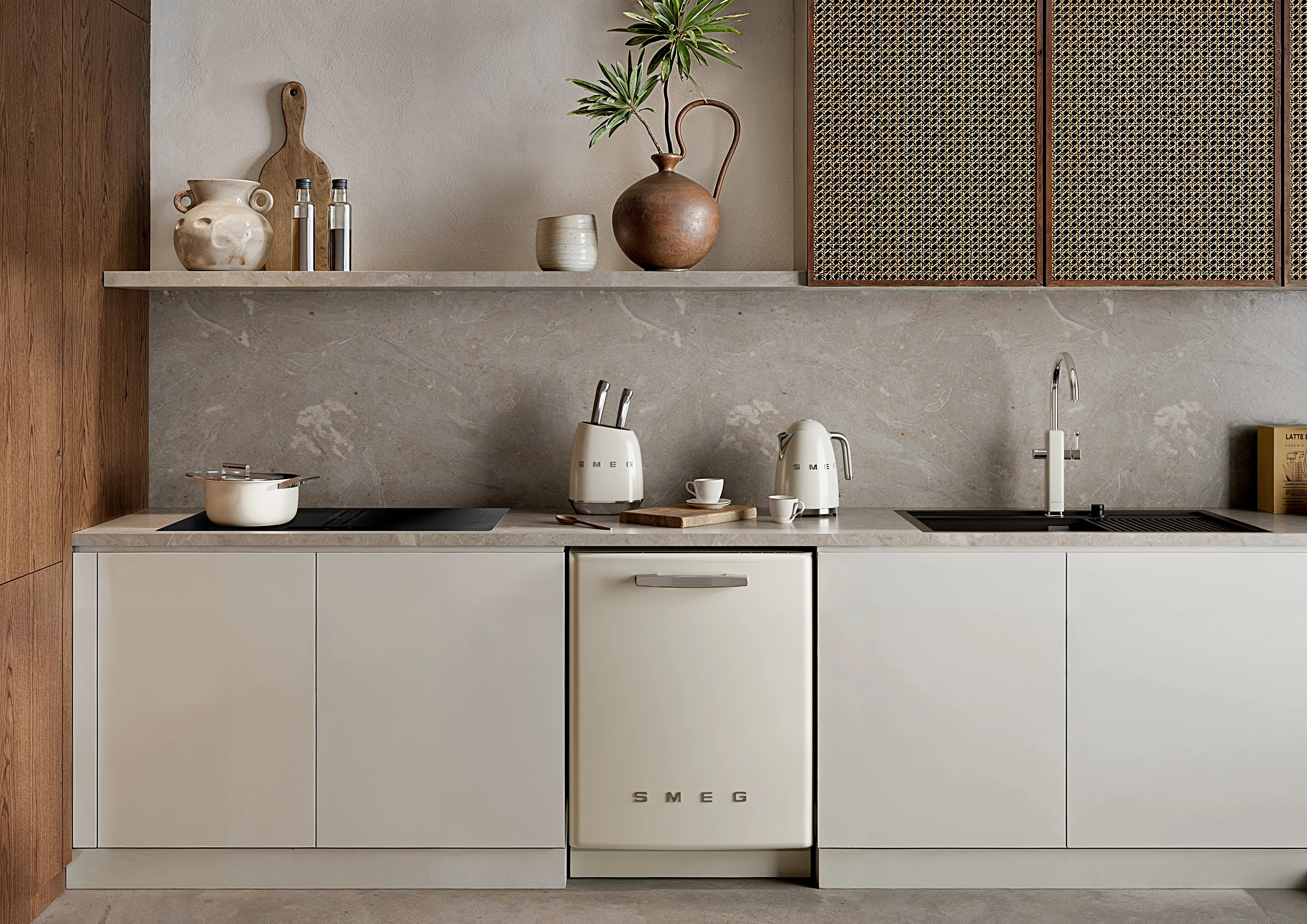 Smeg 50's Style KLF03CREU -vedenkeitin, 1,7 l, 2400 W, Cream