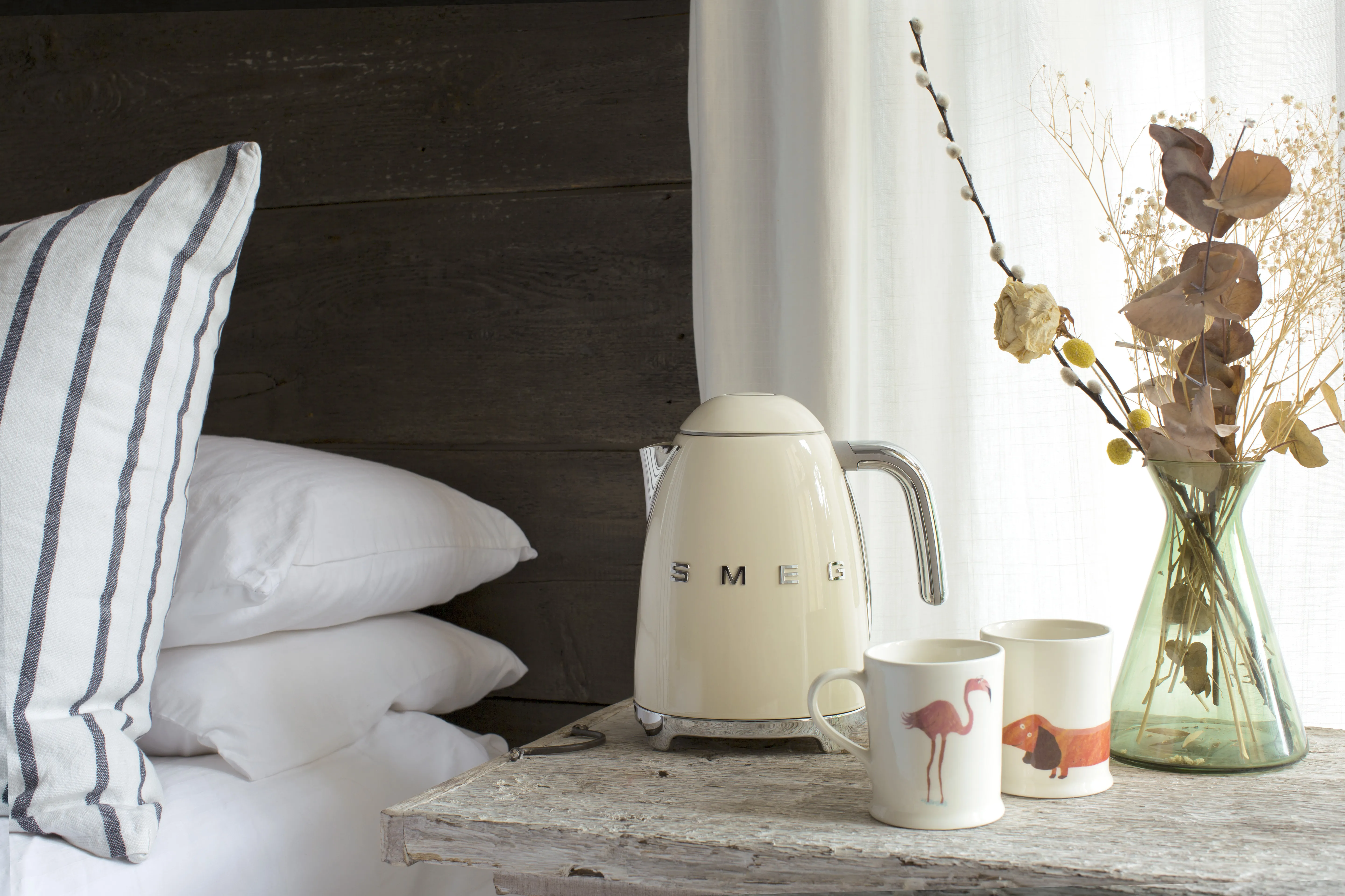 Smeg 50's Style KLF03CREU kettle, 1.7L, 2400W, Cream