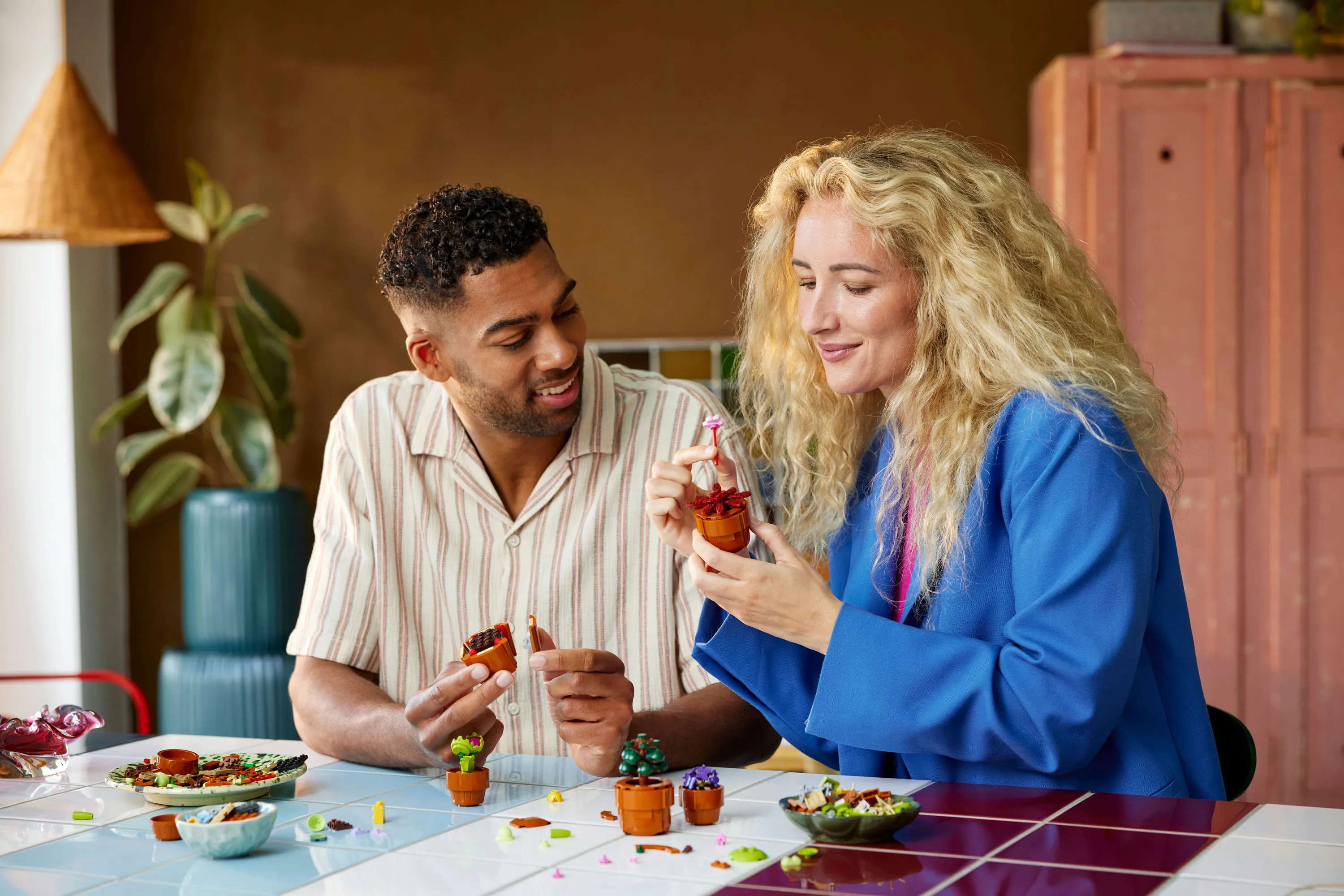 LEGO Icons Miniv&auml;xter 10329