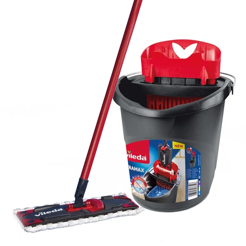 Vileda UltraMax mikrofiberplattmoppset med hink och urvridare, svart/r&ouml;d