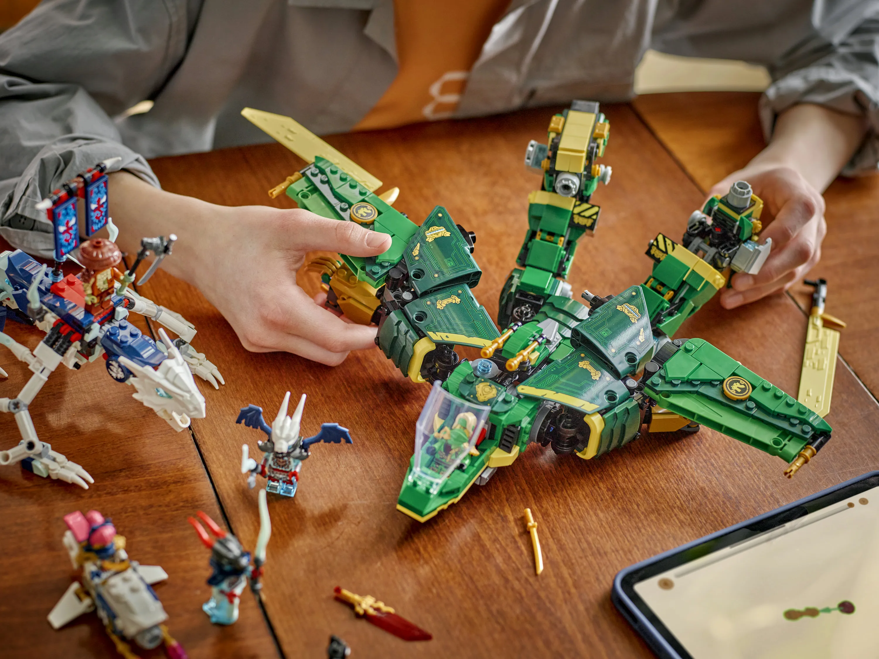 LEGO NINJAGO Lloyd's Jet-Mech 71845