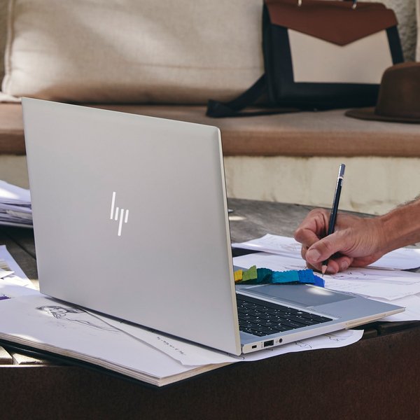 HP EliteBook 850 G8 15.6" i5-1135G7, 16 Gt, 512 Gt SSD, Win 10 Pro -kannettava, Hopea