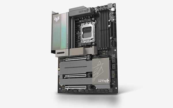Sapphire NITRO+ X870EA Phantom Link Edition WiFi 7 AM5 ATX -emolevy