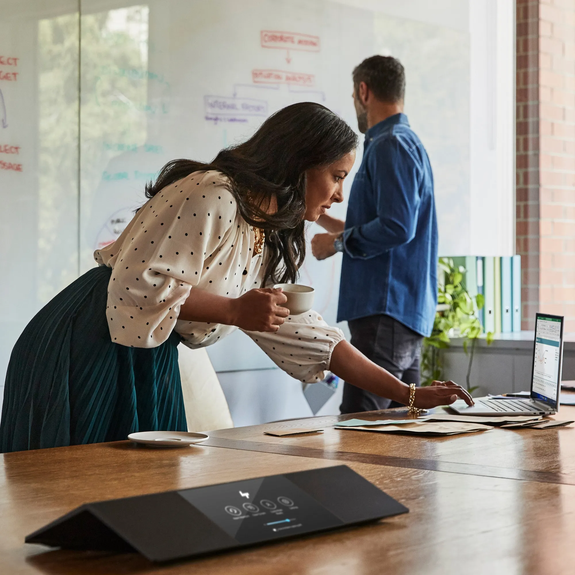 HP EliteBook x360 830 G9 13.3" i5-1235U, 16 GB, 256 GB, Win 11 Pro - b&auml;rbar dator, silver