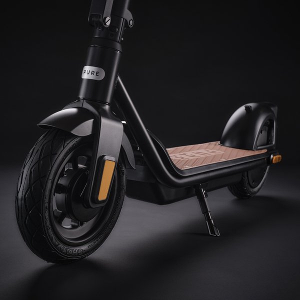 Pure Air 4 Pro - el-scooter, Svart, Gum