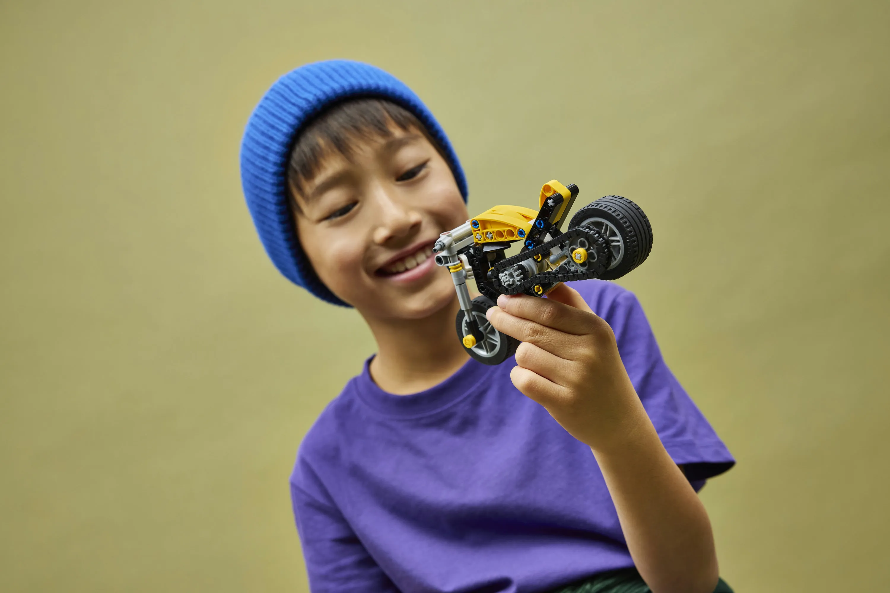 LEGO Technic Yellow Motorcycle 42225