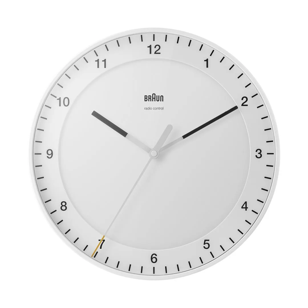Braun 67095 BC 17 W-DCF Radiokontrollerad analog v&auml;ggklocka, vit