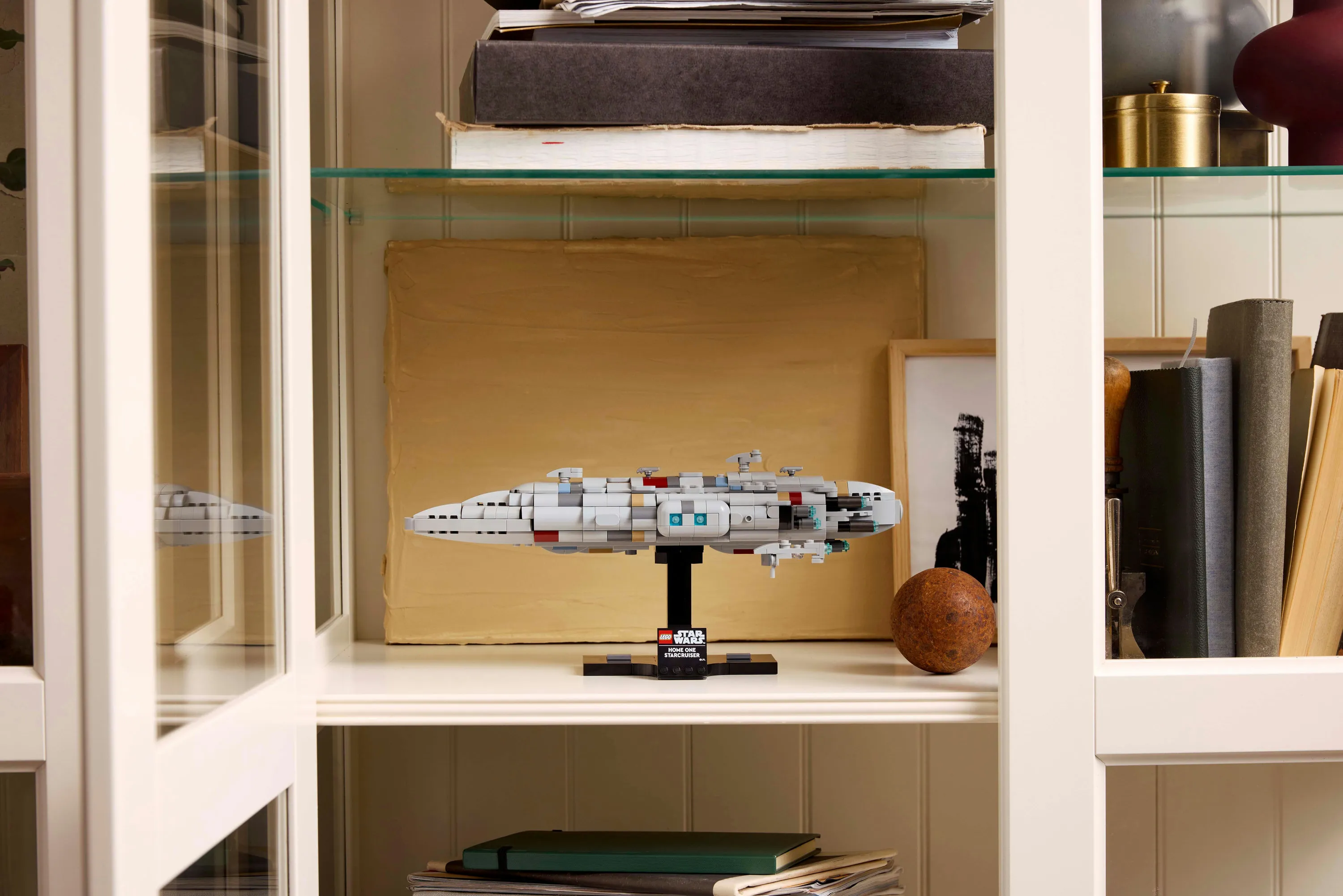 LEGO Star Wars Home One Starfighter Carrier 75405