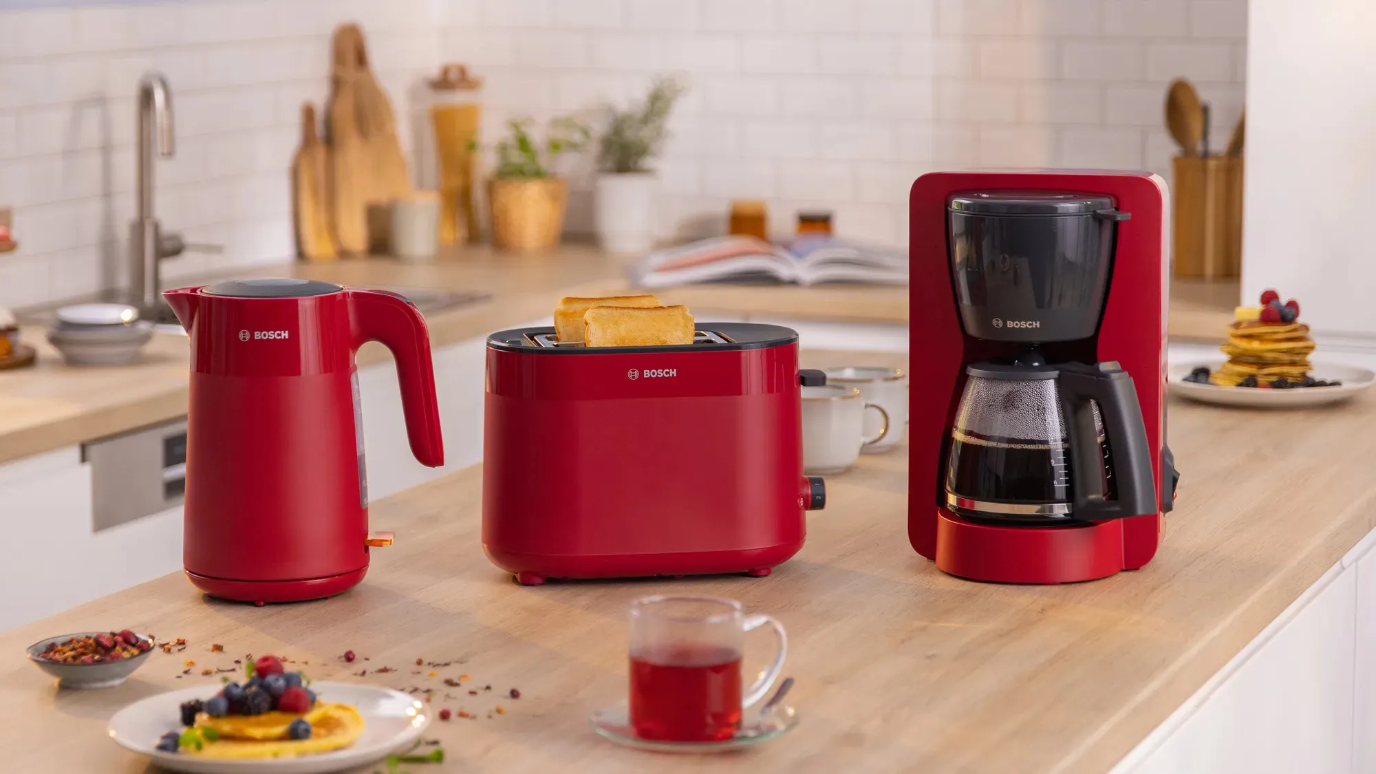 Bosch compact toaster MyMoment TAT2M124 (red, 950 watts, for 2 slices of toast)