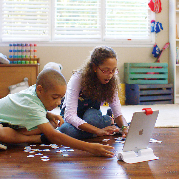Osmo Genius Kit (2017) - Unikt och l&auml;rorikt spel med fysiska delar, f&ouml;r barn fr&aring;n 6 &aring;r och upp&aring;t.