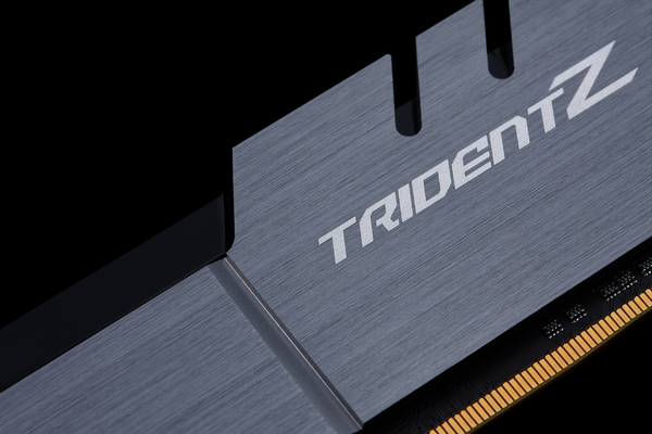 G.SKILL Trident Z 32 GB (4 x 8 GB) DDR4 3200 MHz, CL16 minne, gr&aring; (XMP)