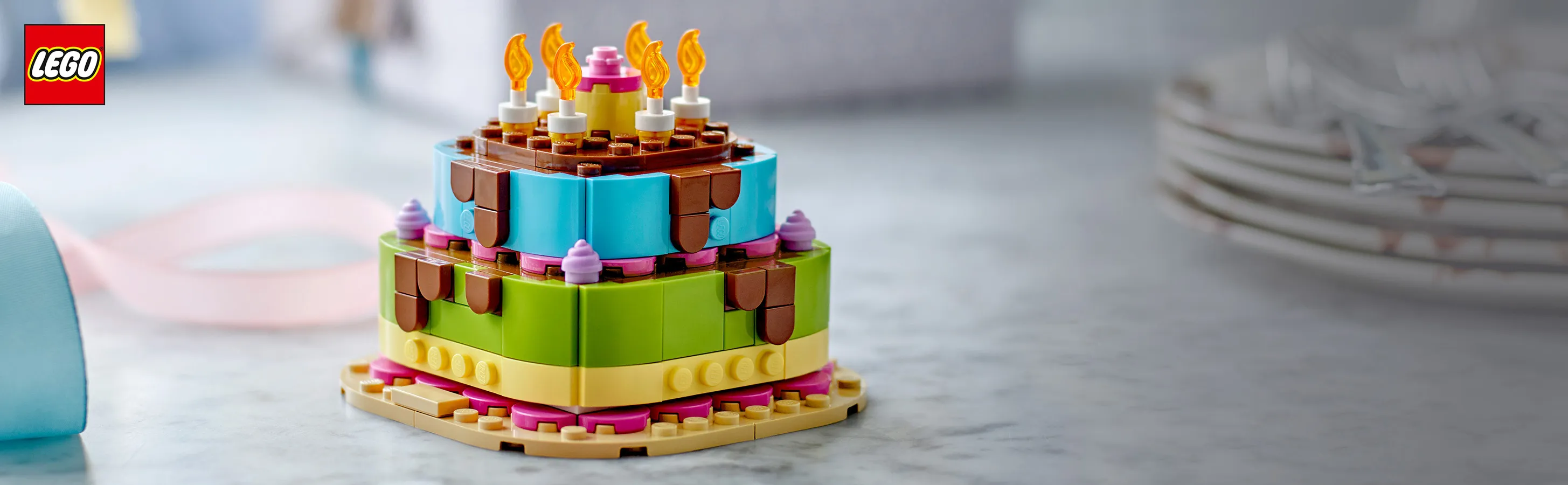 LEGO Seasonal Syntym&auml;p&auml;iv&auml;kakku 40815
