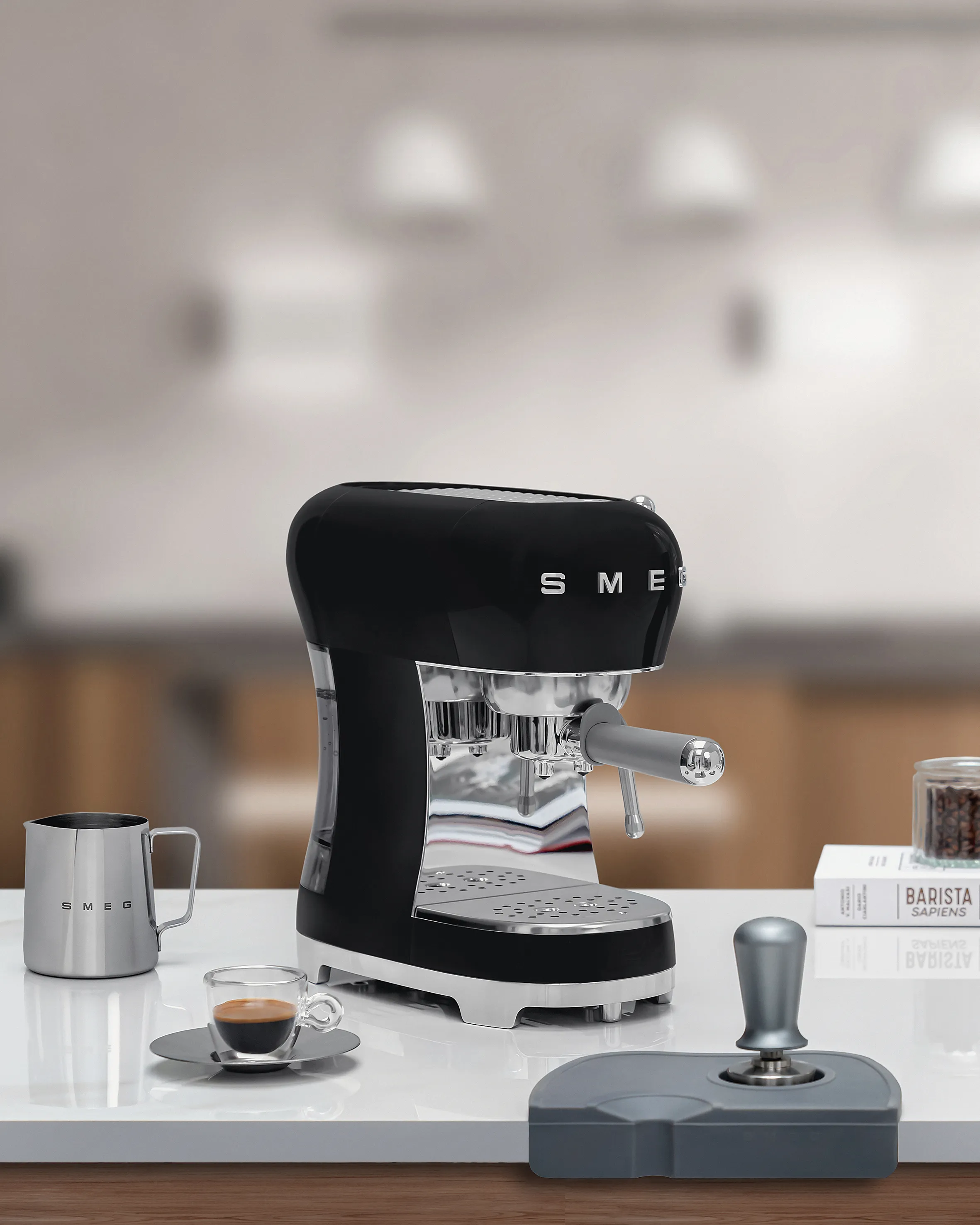 Smeg 50's Style ECF02BLEU - espressomaskin, Svart