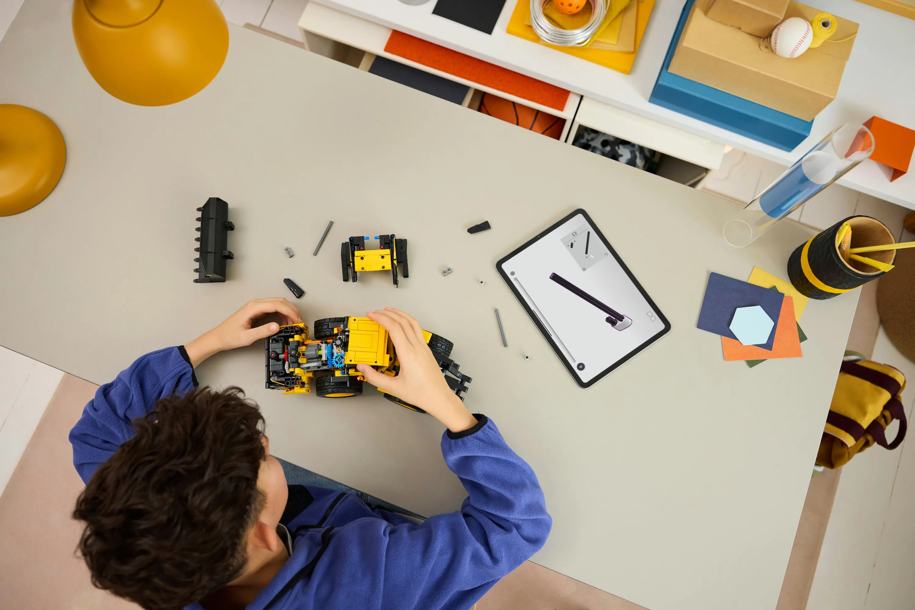 LEGO Technic Volvo L120 Electric Wheel Loader 42209