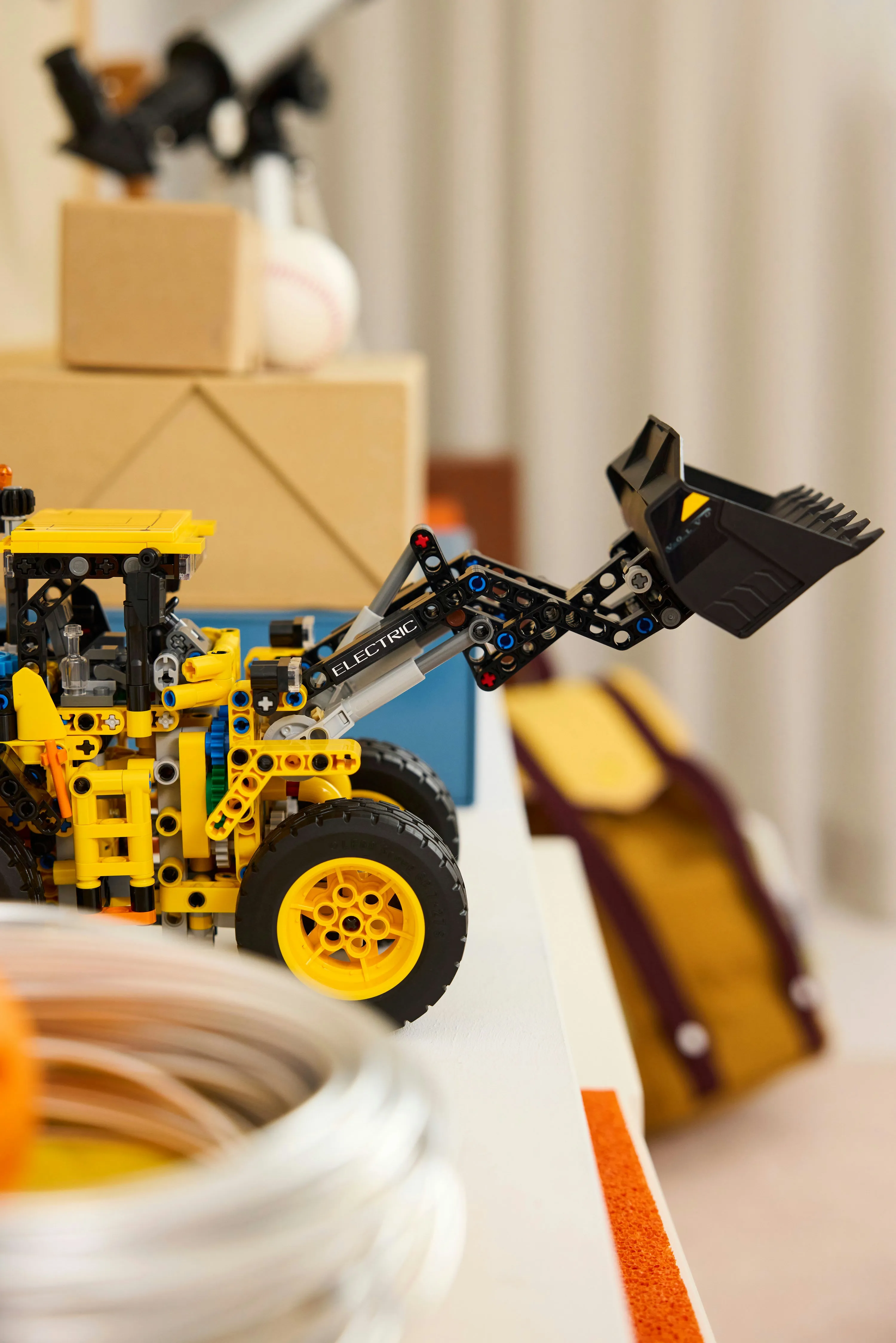 LEGO Technic Volvo L120 Electric Wheel Loader 42209