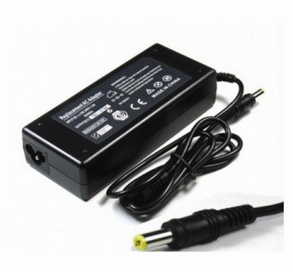 HPE AP-AC-12V30B 12V/30W AC/DC Desktop Style 2.1/5.5/9.5mm Circular 90 Deg Plug DoE Level VI Adapter