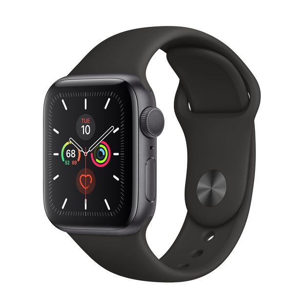 Apple Watch Series 5 GPS, 44 mm Aluminiumboett rymdgr&aring; med sportband svart