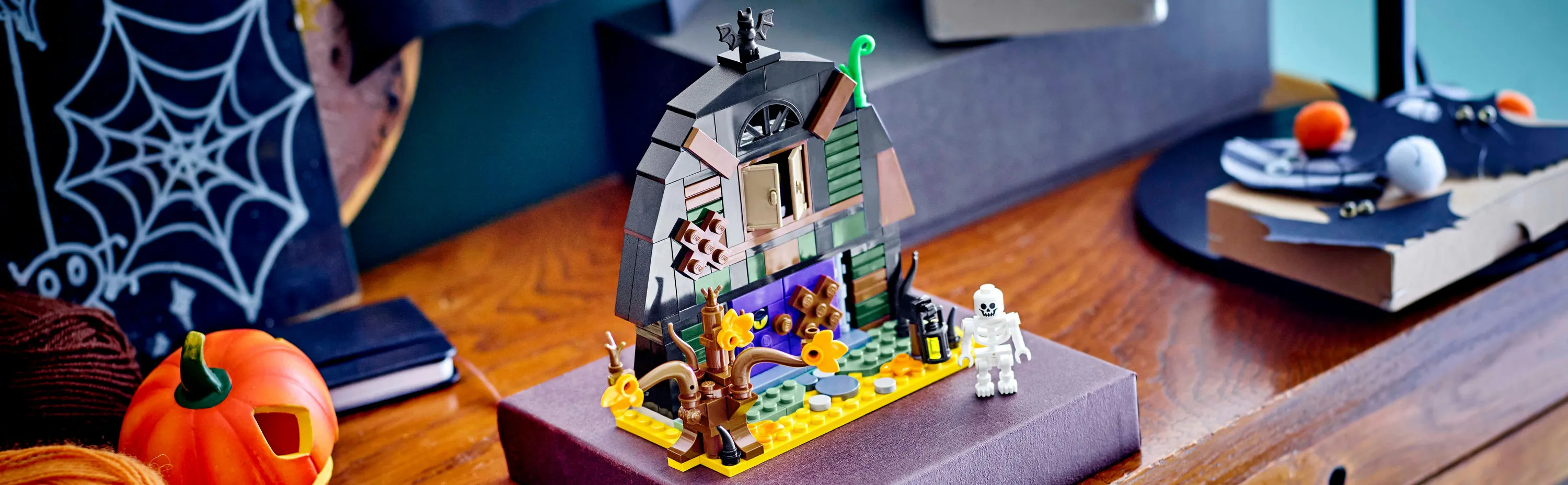 LEGO Halloween Loft 40721