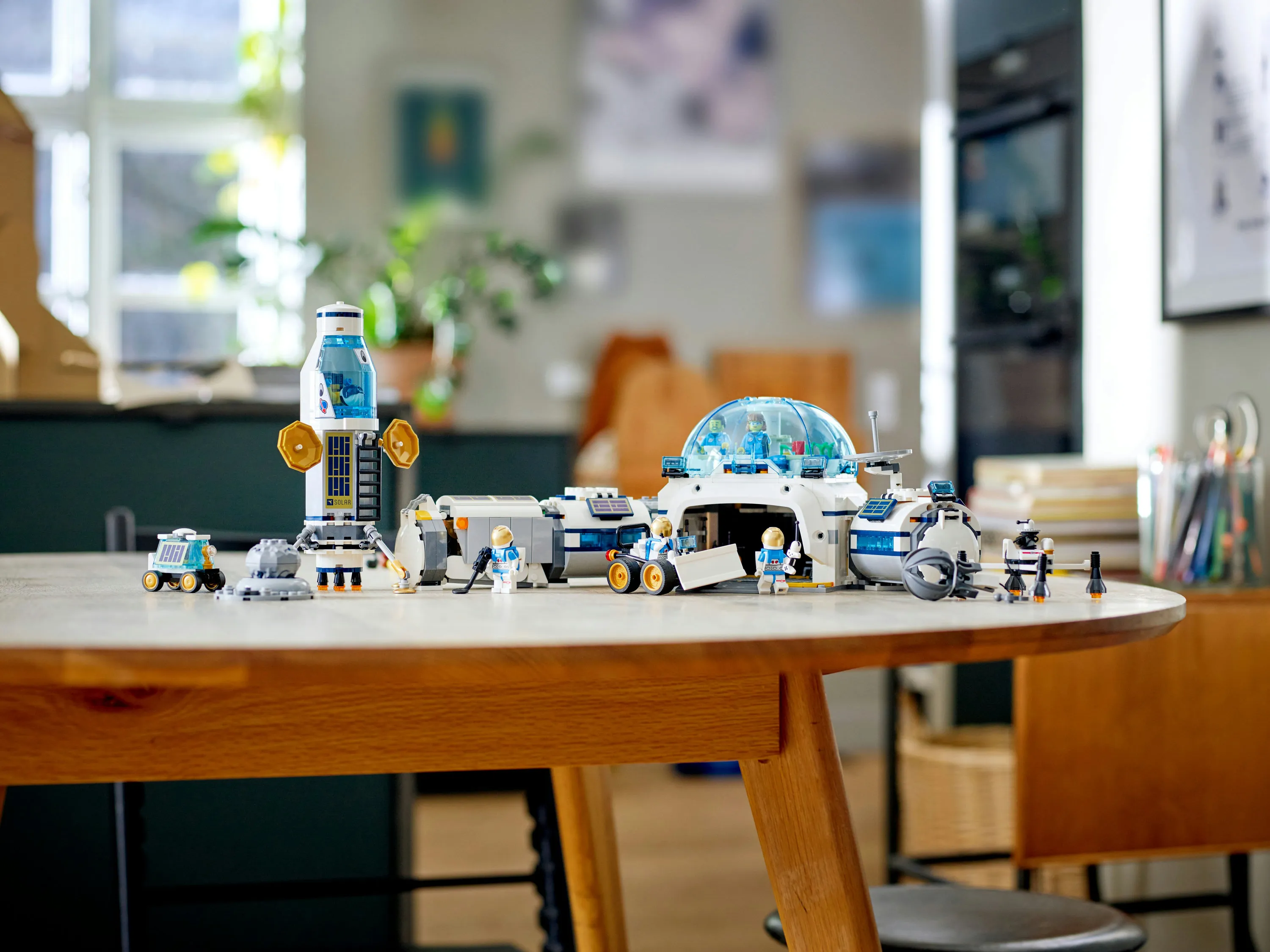 Lego City - m&aring;nforskningsbas 60350