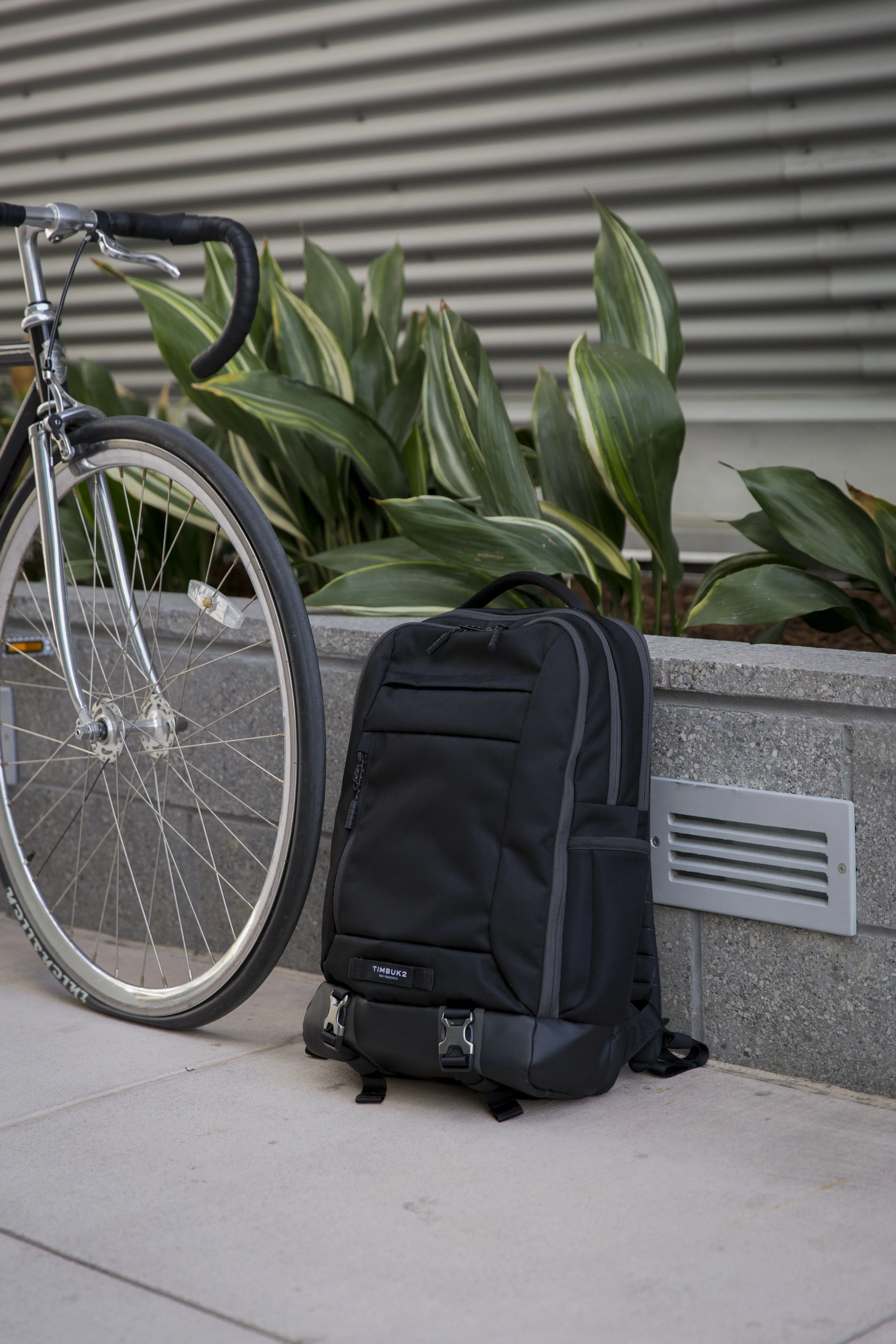 Dell Timbuk2 Authority - datorryggs&auml;ck, svart, 15"