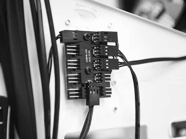 NZXT H440W miditower chassi, f&ouml;nster, Vit