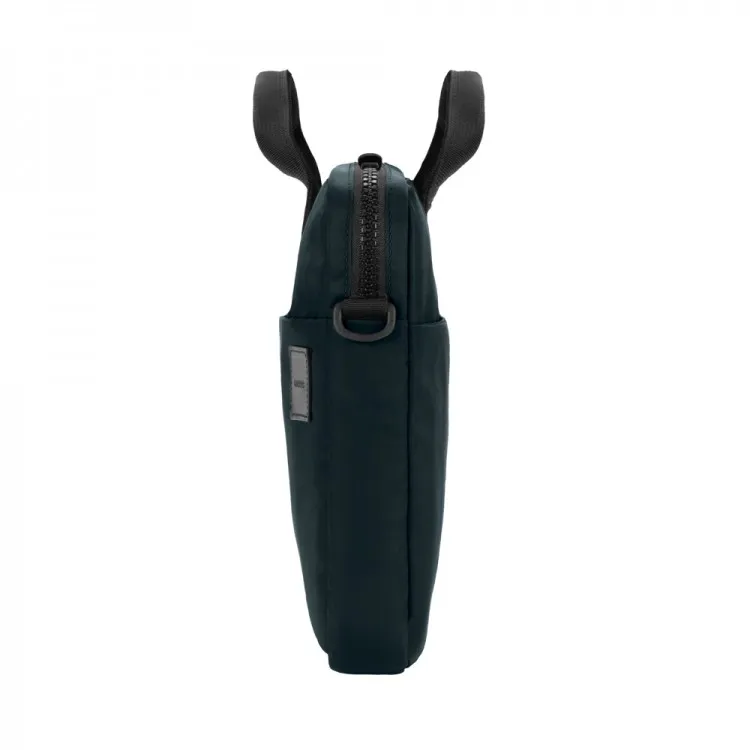 Incase Compass Brief w/Flight Nylon for MB Pro TB 13 - Navy