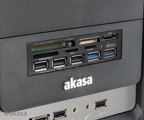 Akasa USB 3.0 minneskortl&auml;sare, intern, 3,5&quot;, eSATA, 5xUSB, svart
