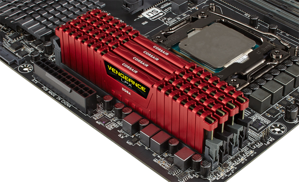 Corsair 16GB (4x4GB) Vengeance LPX, DDR4 2666MHz - Red