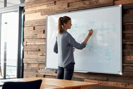 Nobo Premium Plus valkotaulu 60x45cm teräs