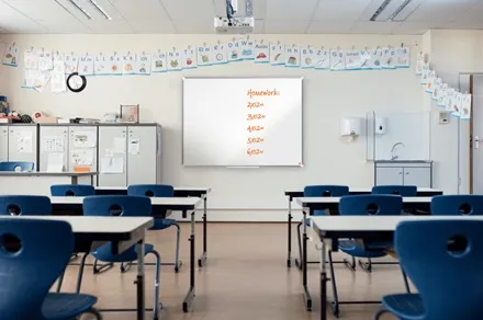 Nobo Premium Plus valkotaulu 90x60cm teräs Nobo Premium Plus valkotaulu 90x60cm teräs