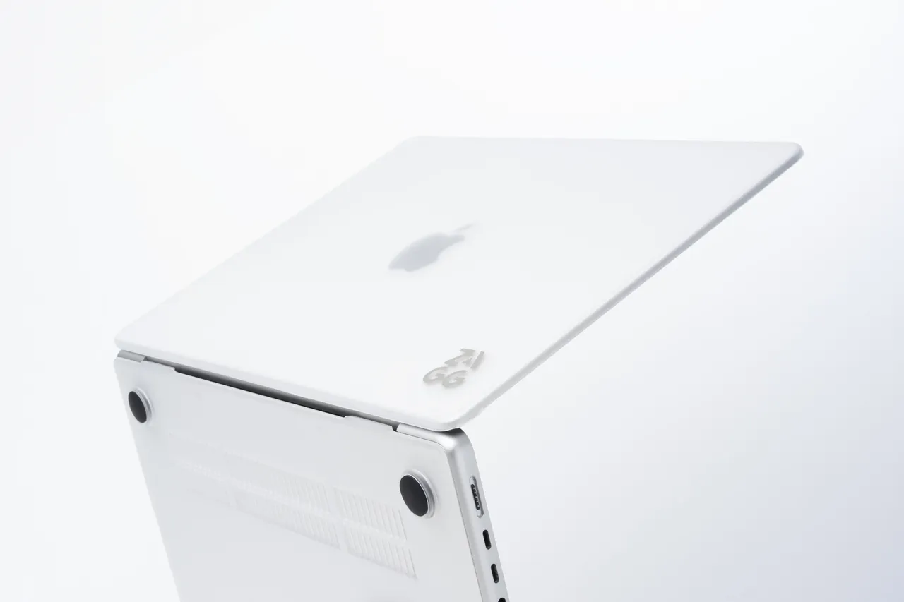 Zagg Hardshell MacBook Pro 13&quot;M2/M1/'20 Clear - laptop case
