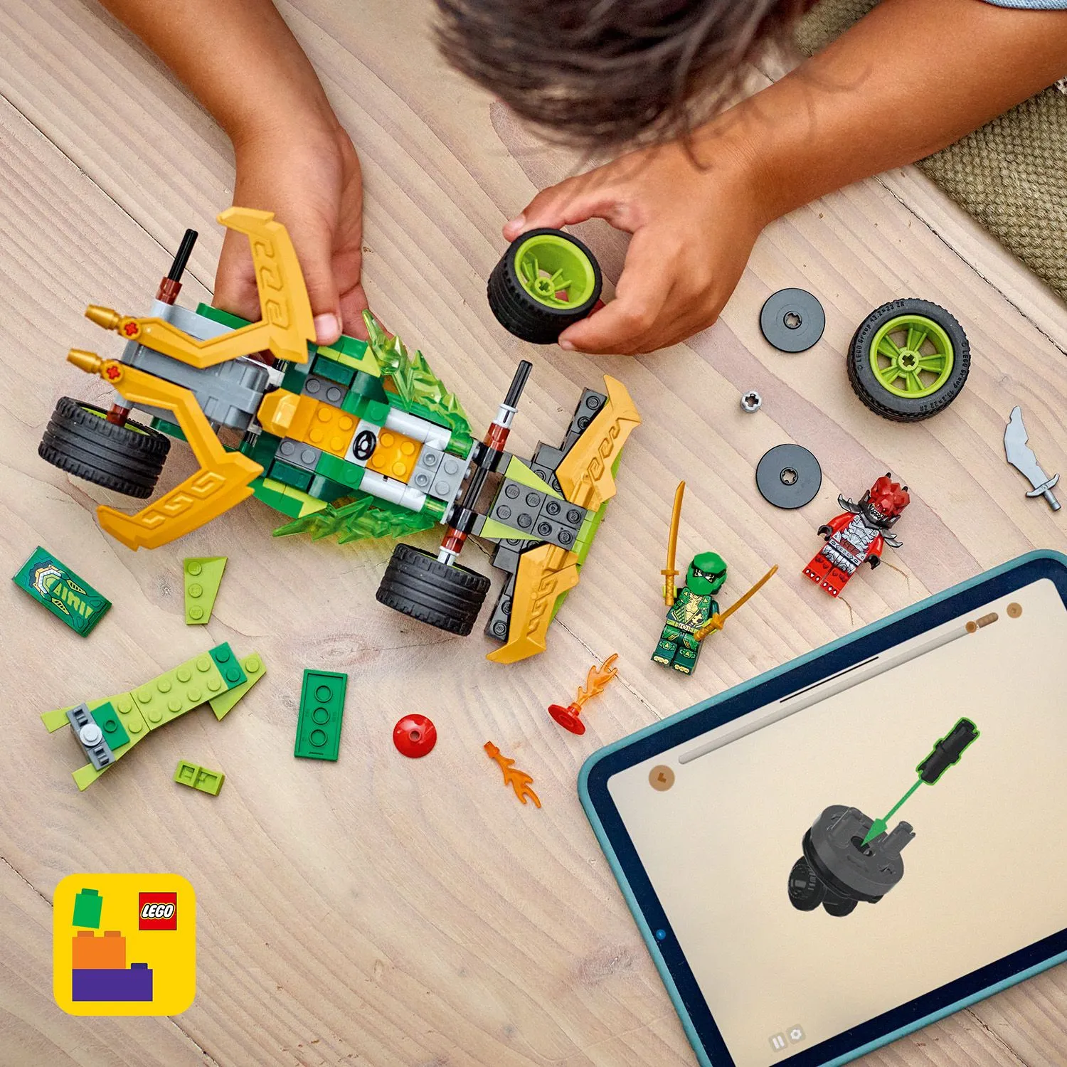 LEGO Ninjago Lloyds mekcykel 71828