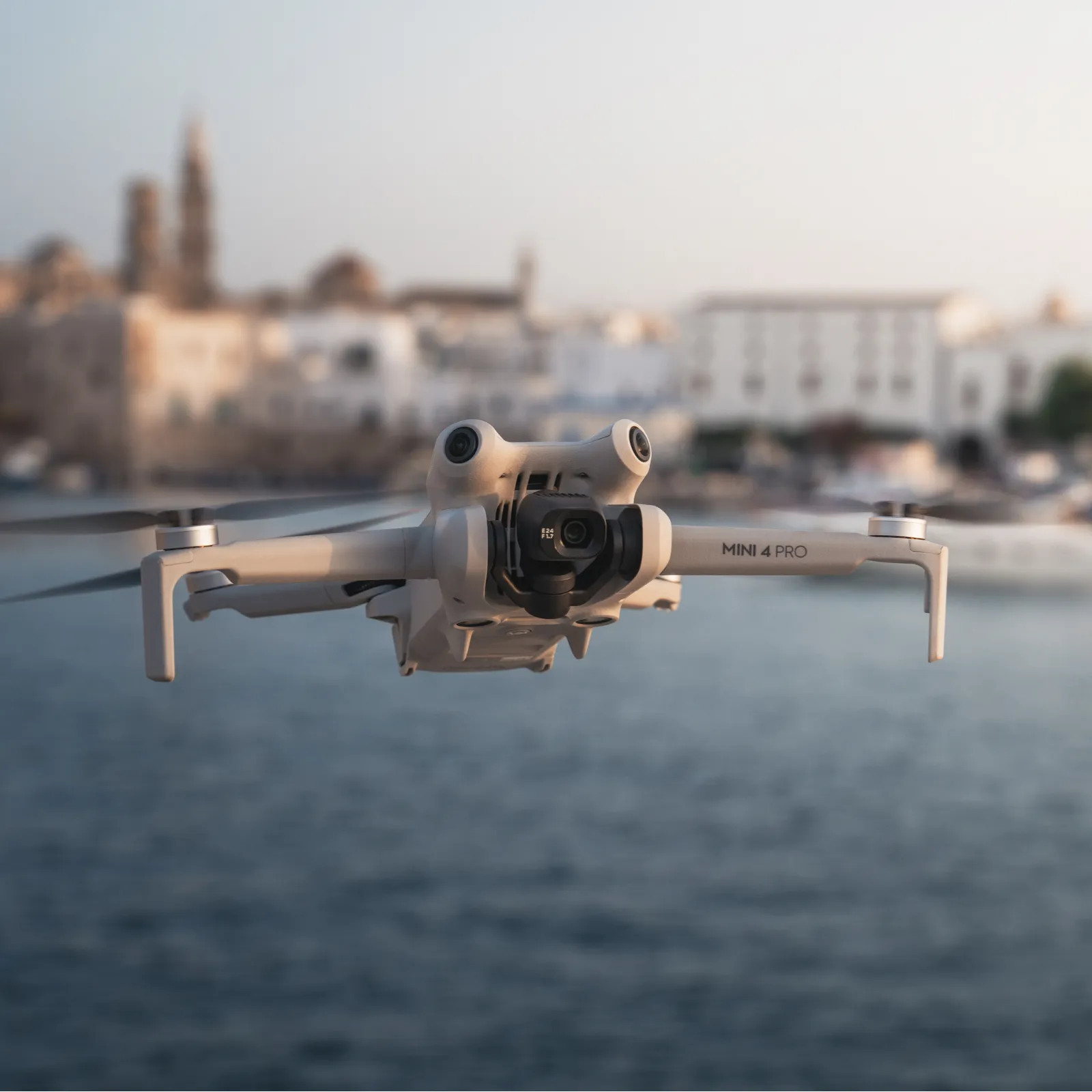 DJI Mini 4 Pro w. DJI RC2