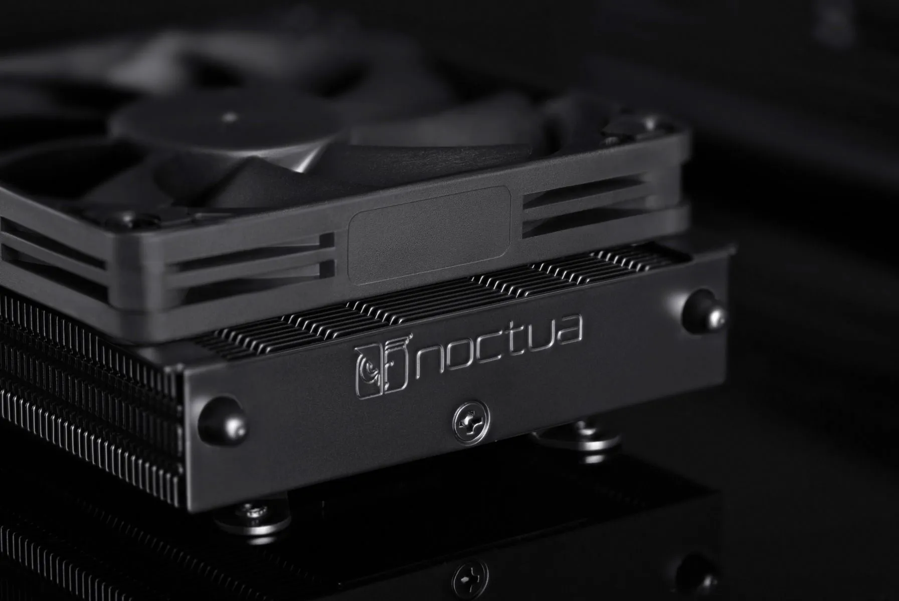 Noctua NH-L9a-AM5 chromax.black - CPU cooler