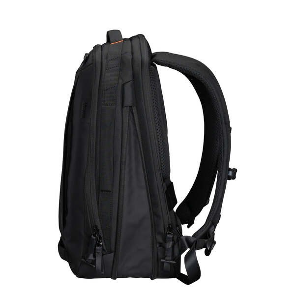 Targus Commuter 16" EcoSmart Reppu Musta