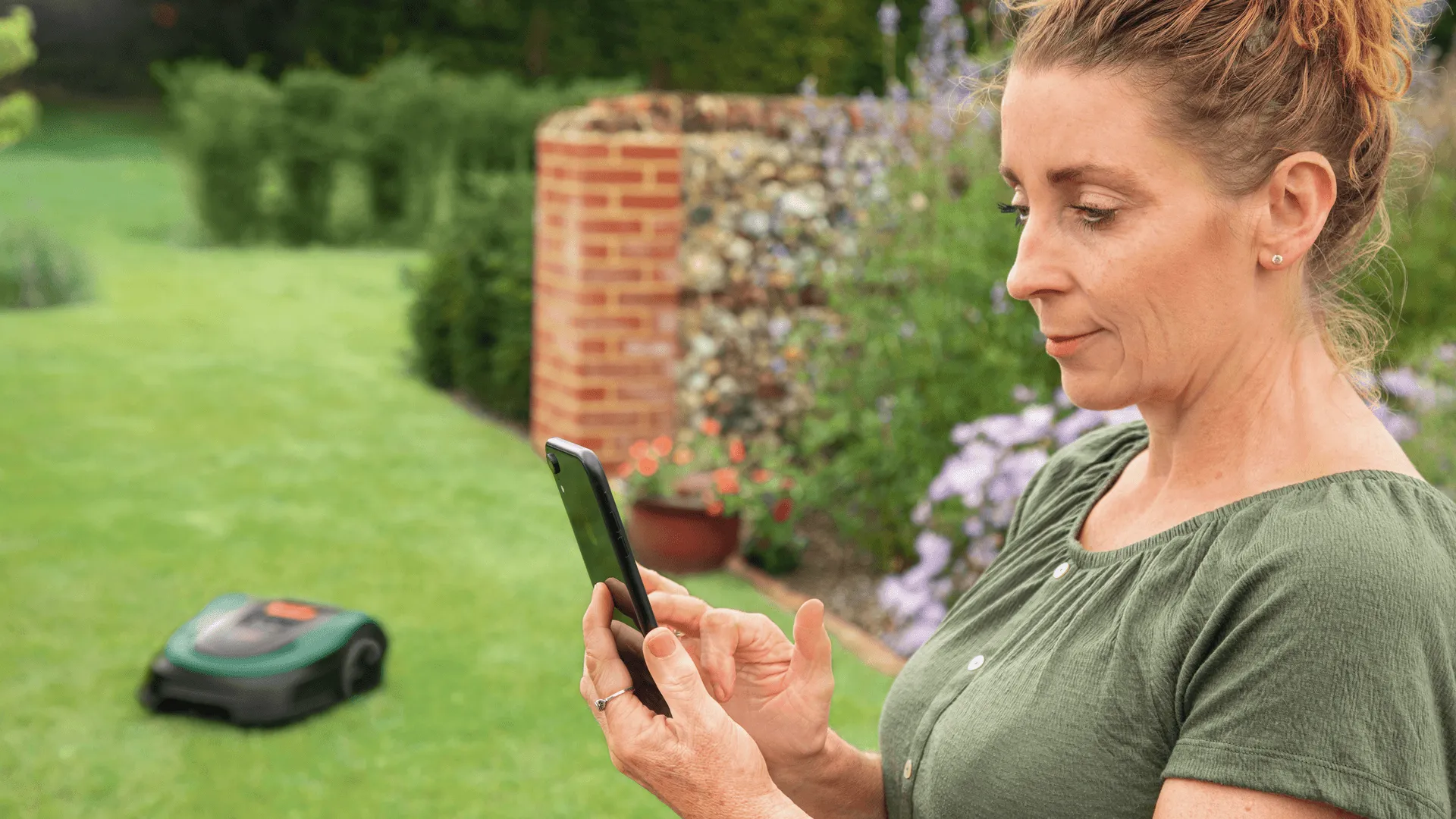 Bosch Indego M+ 700 -robottiruohonleikkuri