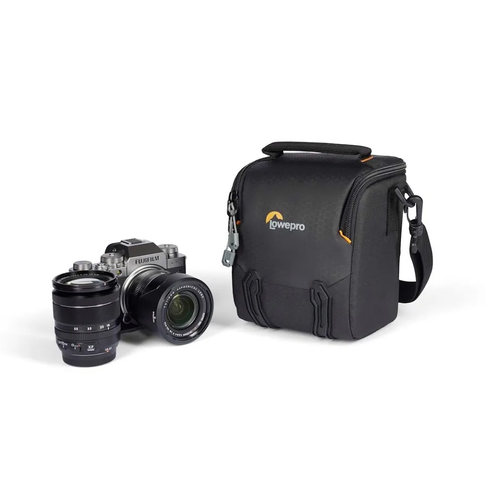 LOWEPRO Shoulder Bag Adventura SH 120 III Black