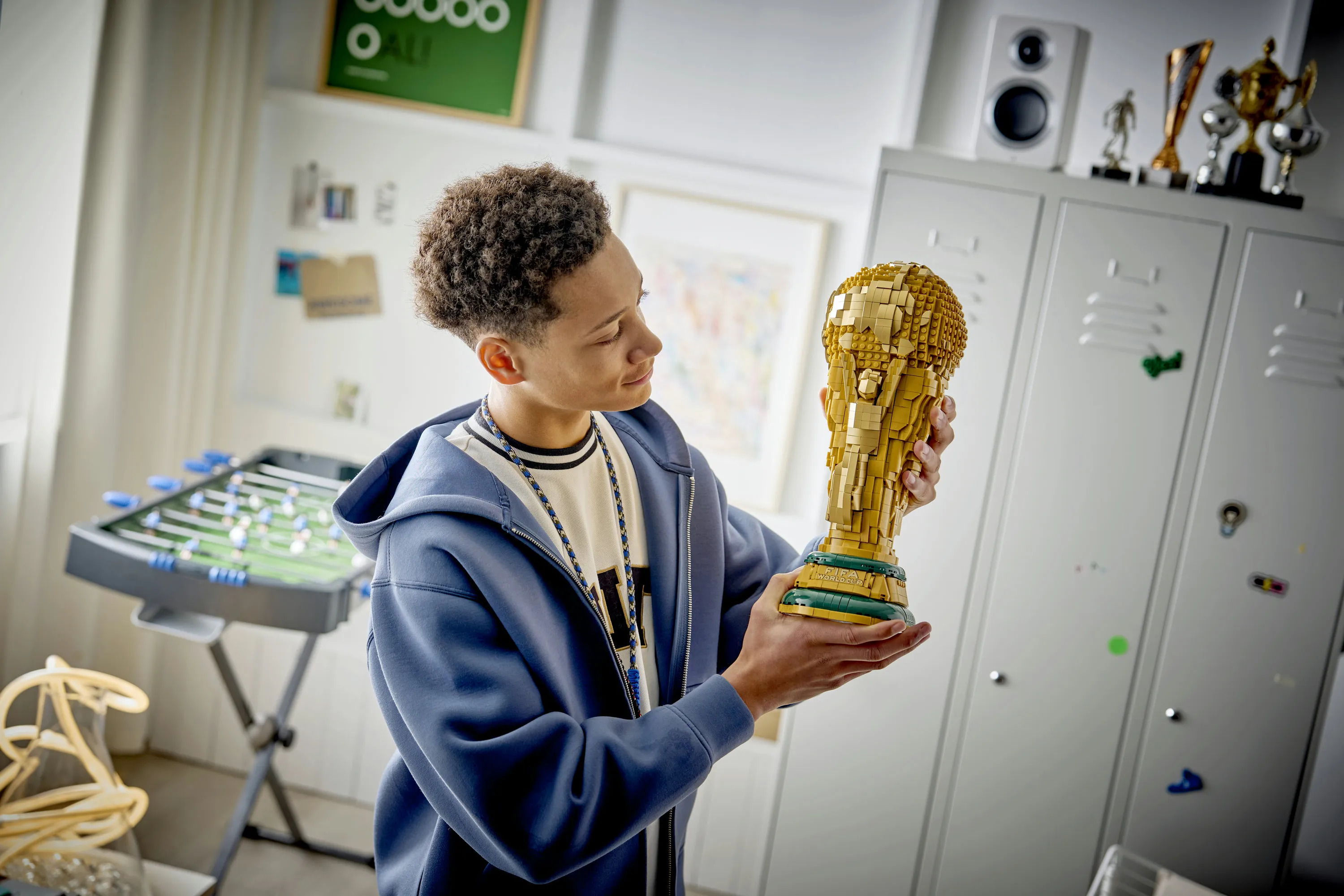 LEGO Editions FIFA World Cup Official Trophy 43020