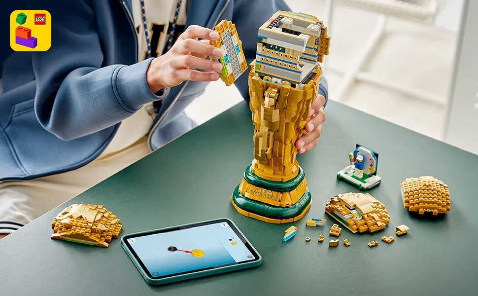 LEGO Editions FIFA World Cup Official Trophy 43020