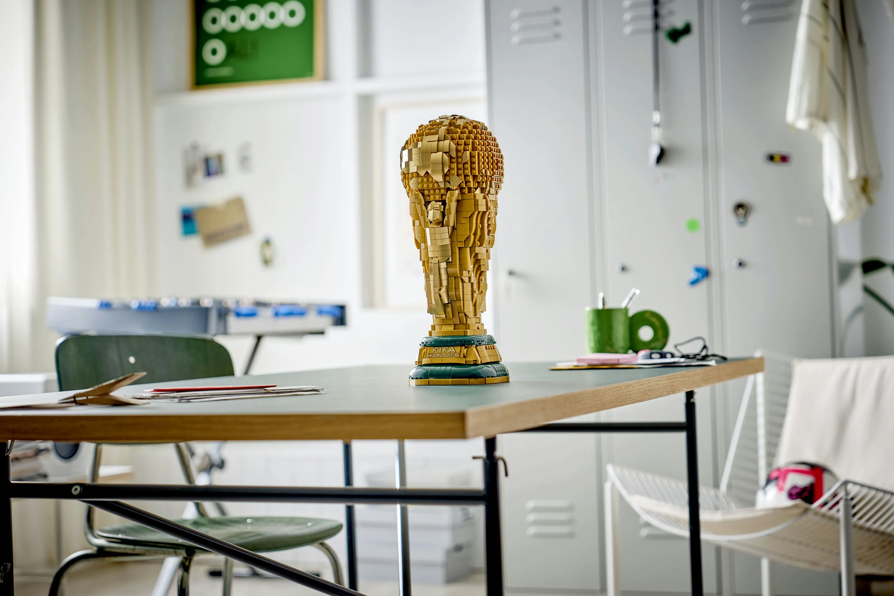 LEGO Editions FIFA World Cup Official Trophy 43020